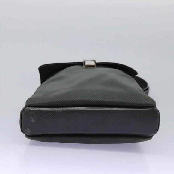 LOUIS VUITTON Taiga Saratov GM Shoulder Bag Ardoise - Picture 5 of 15